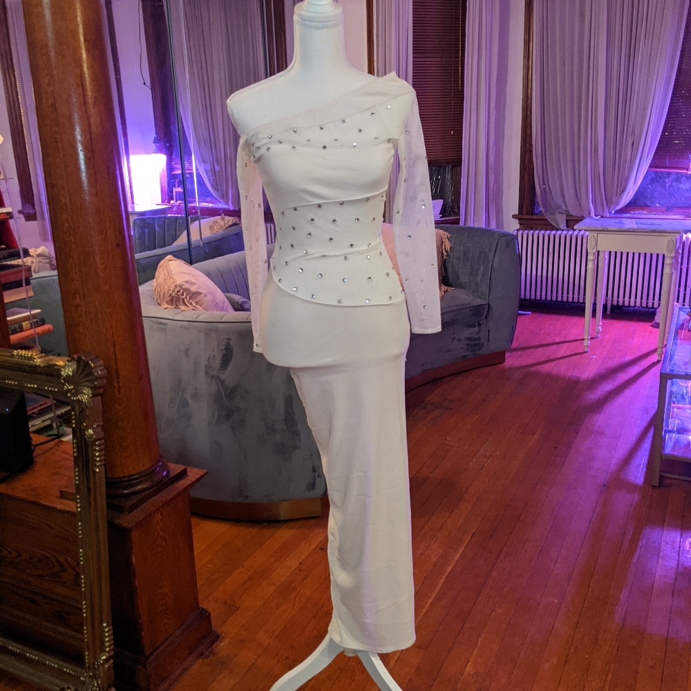 Vintage Off Shoulder White Rhinestone Mesh…